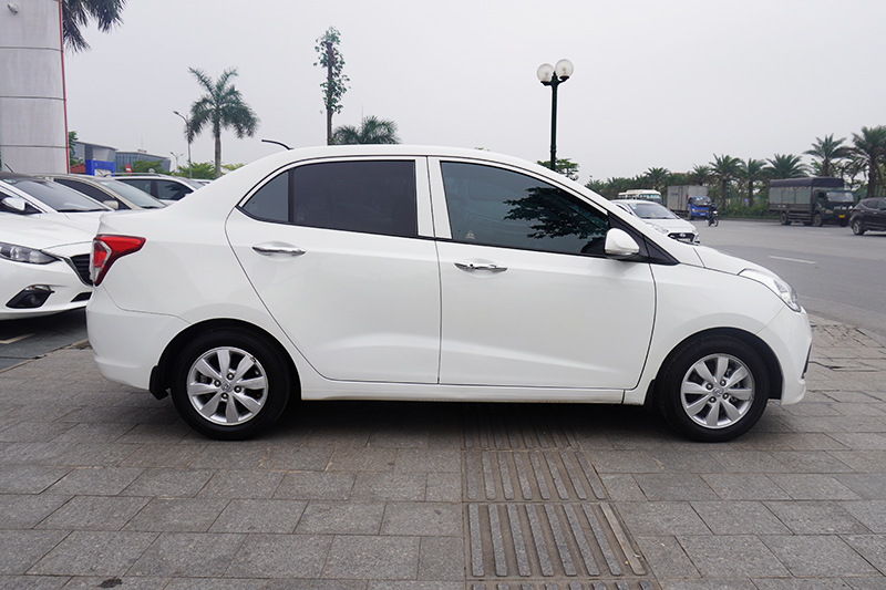 Hyundai i10 Sedan 1.2AT 2016 - 4