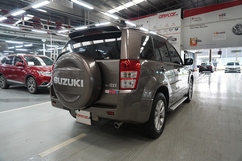 Suzuki Grand Vitara 4*4 2.0AT 2015 - 6