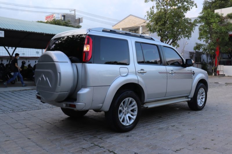 Ford Everest 2.5MT 2013 - 6