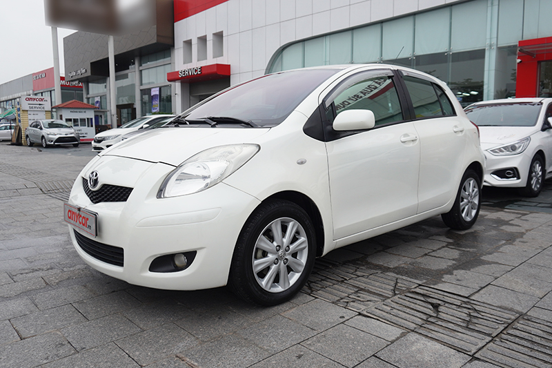 Toyota Yaris 1.3AT 2010 - 3