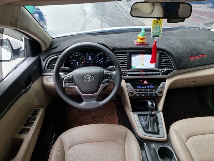 Hyundai Elantra GLS 1.6AT 2018 - 3