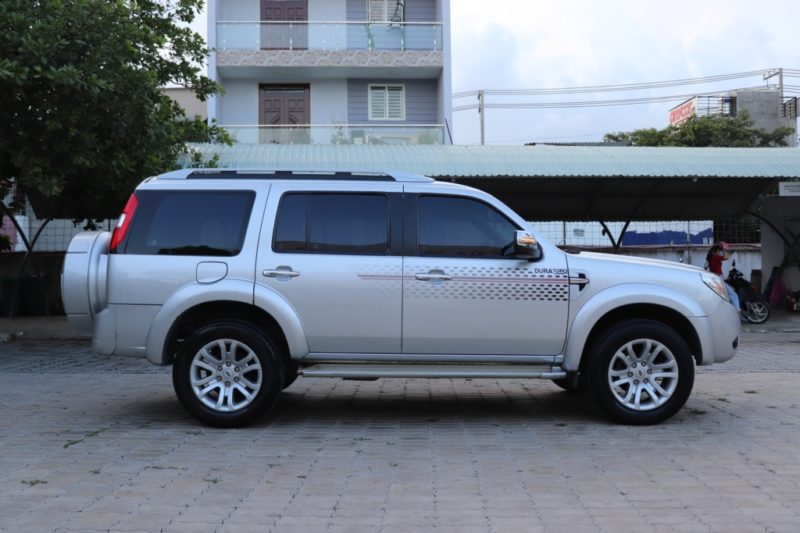 Ford Everest 2.5MT 2013 - 4