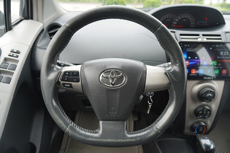 Toyota Yaris 1.5AT 2012 - 12