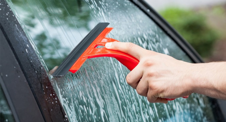 Lau sạch nước và bọt nước
