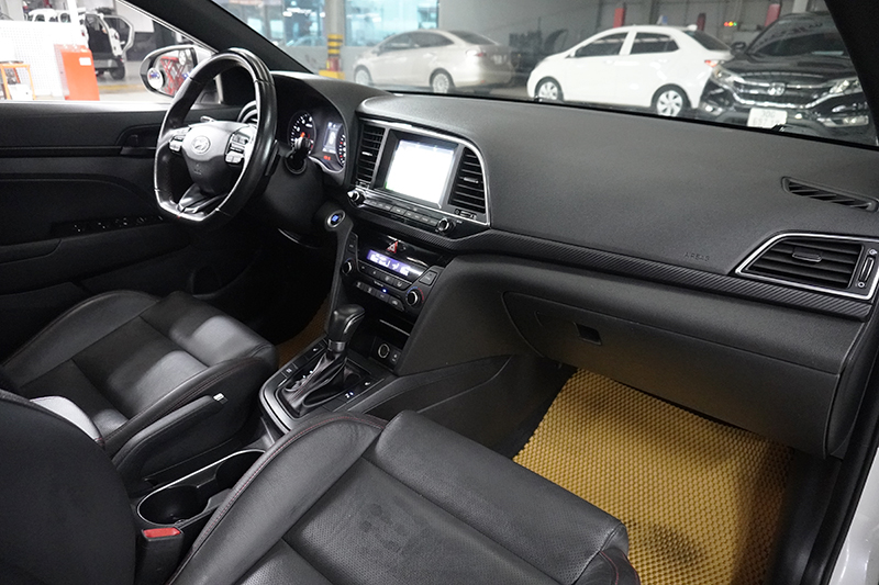 Hyundai Elantra Sport 1.6AT 2019 - 12