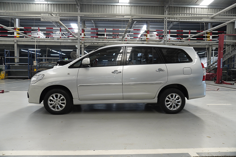 Toyota Innova G 2.0AT 2014 - 5