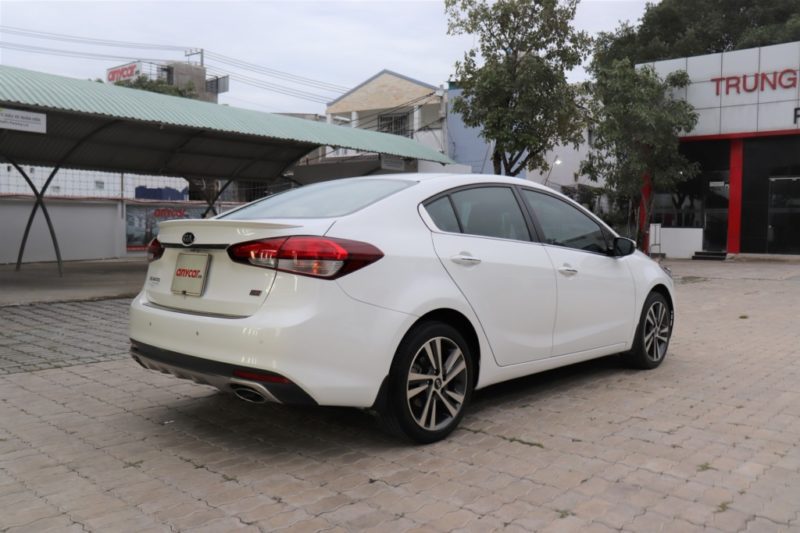 Kia Cerato 2.0AT 2017 - 6