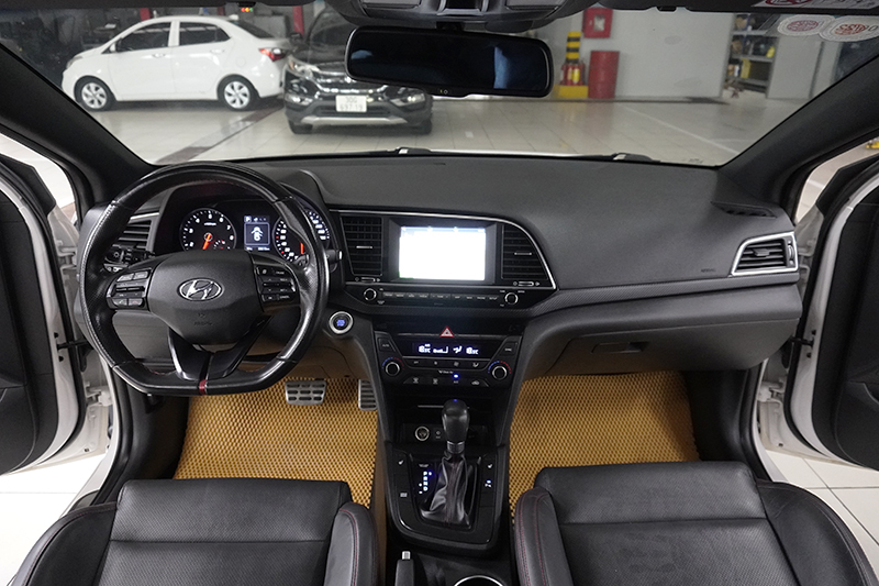 Hyundai Elantra Sport 1.6AT 2019 - 11