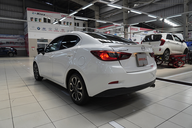 Mazda 2 Sedan 1.5AT 2017 - 8