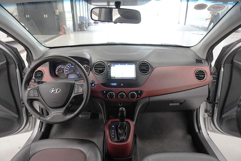 Hyundai i10 Hatchback 1.2AT 2018 - 11