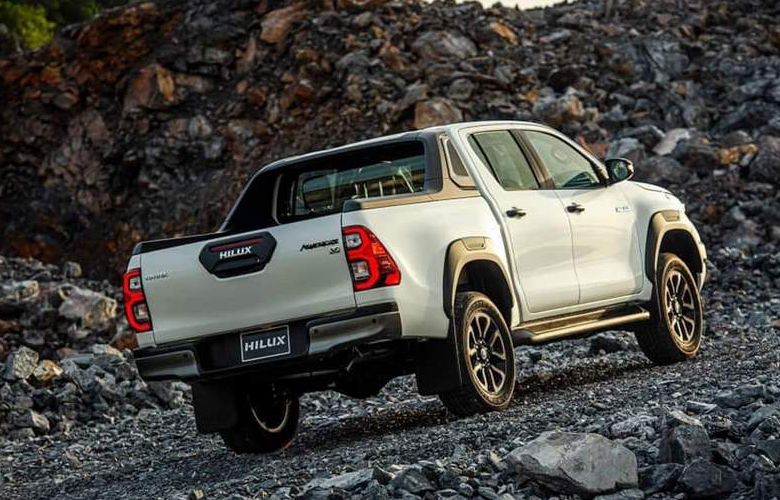 Toyota Hilux gọn gàng với đường nét thiết kế đơn giản