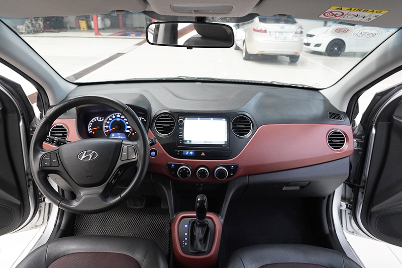 Hyundai i10 Hatchback 1.2AT 2018 - 11