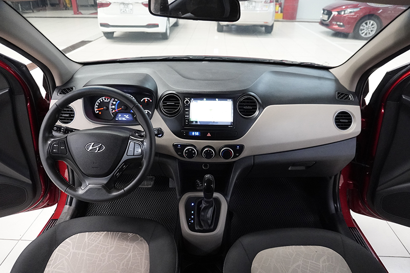 Hyundai i10 Hatchback 1.0AT 2017 - 12