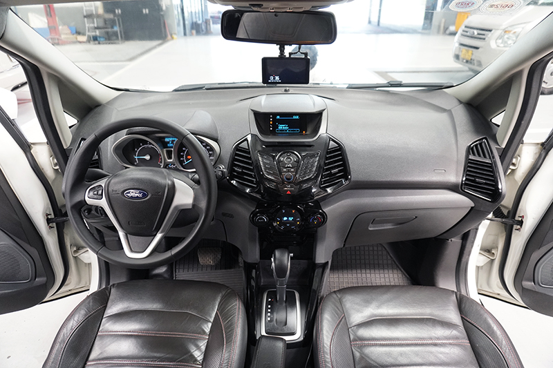 Ford EcoSport Titanium 1.5AT 2015 - 10