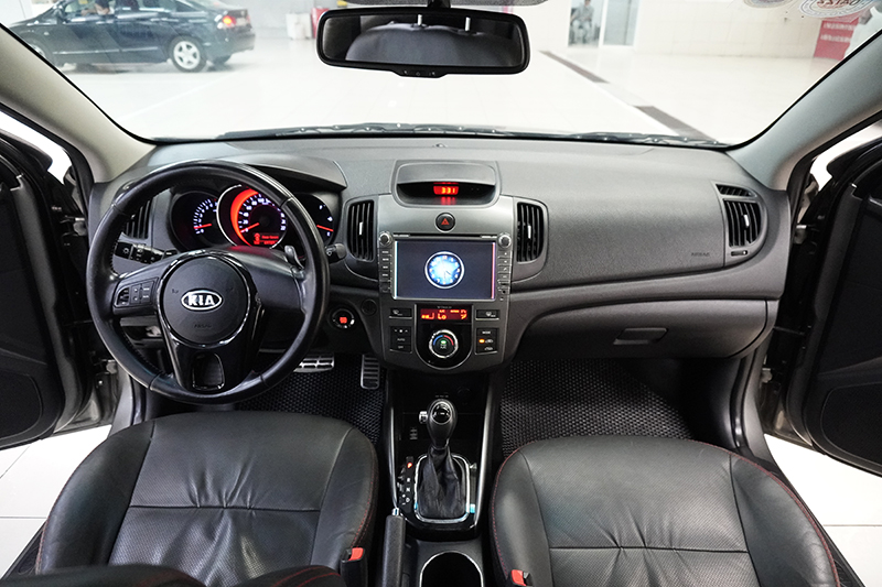 Kia Forte 1.6AT 2013 - 11