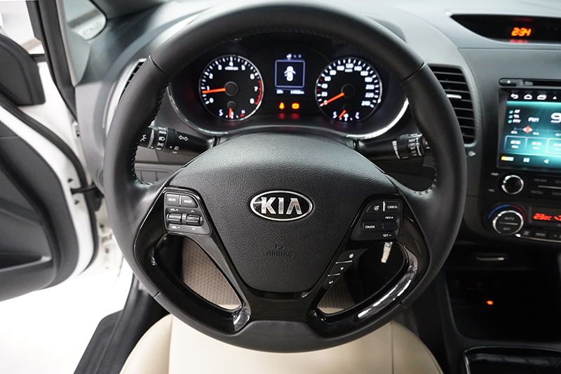 Kia Cerato 1.6MT 2018 - 12