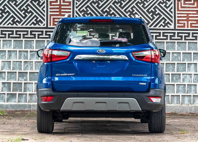 Đuôi xe Ford Ecosport không còn lốp dự phòng nữa