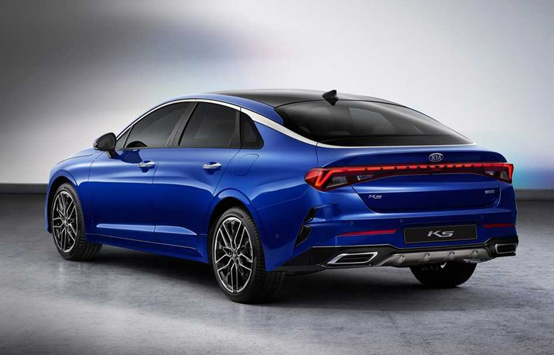 Đuôi xe Kia K5 2022 khá hiện đại với cụm đèn hậu nối tiếp nhau