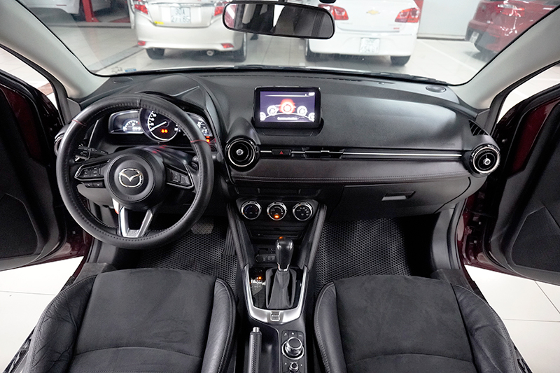 Mazda 2 Sedan 1.5AT 2018 - 12