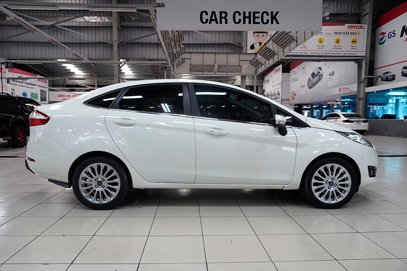 Ford Fiesta 1.5AT 2016 - 4