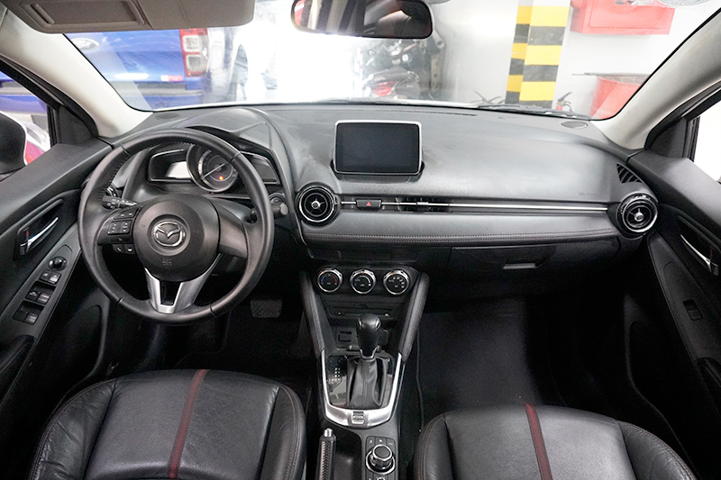 Mazda 2 Sedan 1.5AT 2017 - 12