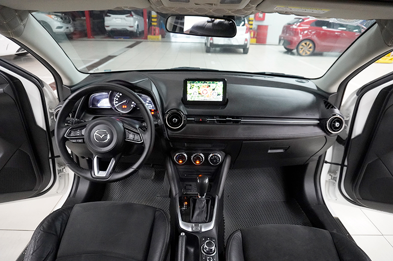 Mazda 2 Luxury 1.5AT 2018 - 11