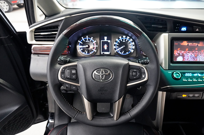 Toyota Innova Venturer GS 2.0AT 2018 - 12