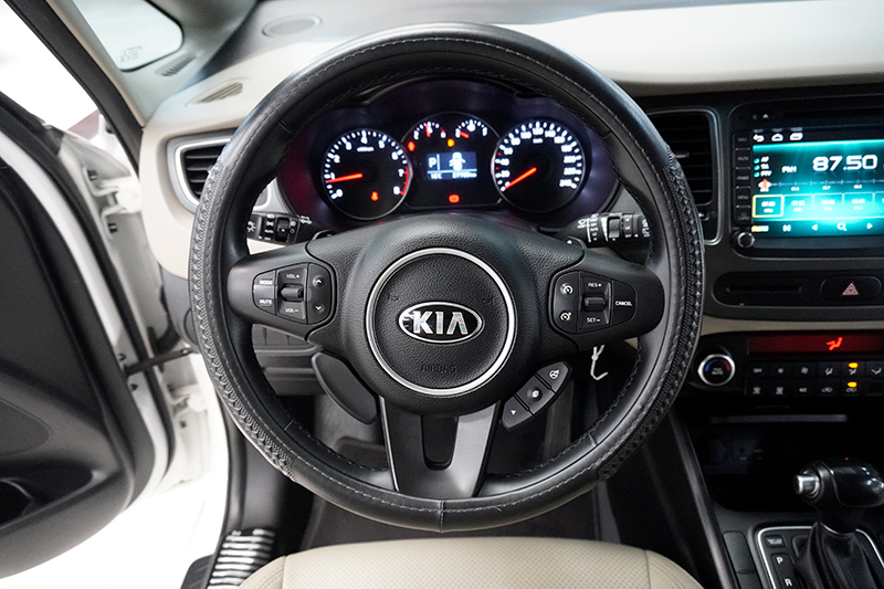 Kia Rondo GAT 2.0L 2019 - 11