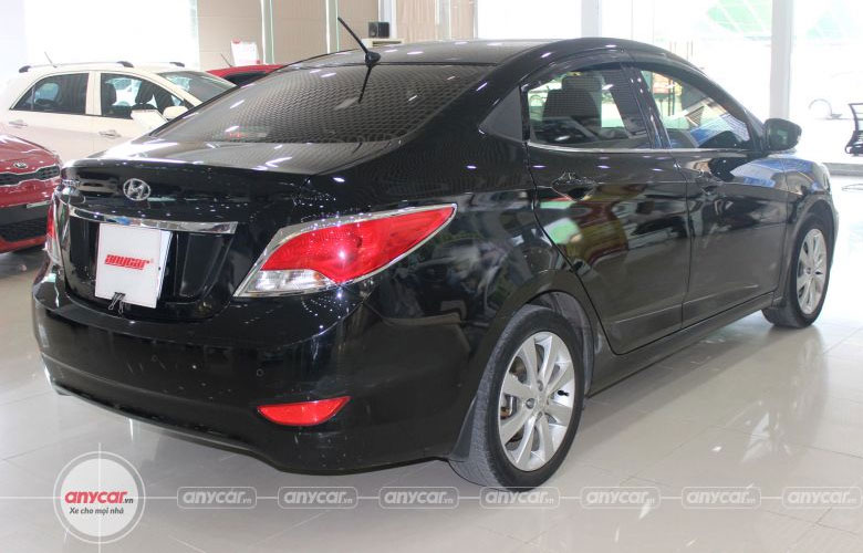 Hyundai Accent 2016 sở hữu chiều Dài x Rộng x Cao lần lượt là  4.370 x 1.700 x 1.457 (mm)