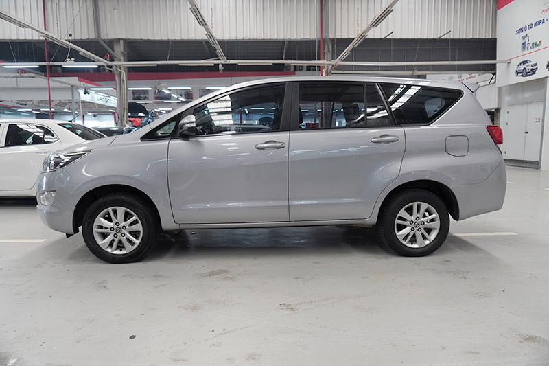 Toyota Innova E 2.0MT 2017 - 5