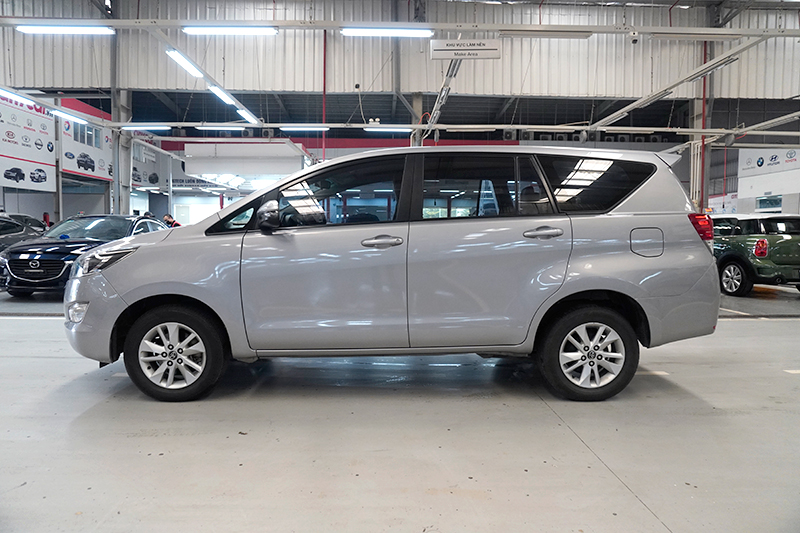 Toyota Innova E 2.0MT 2017 - 5