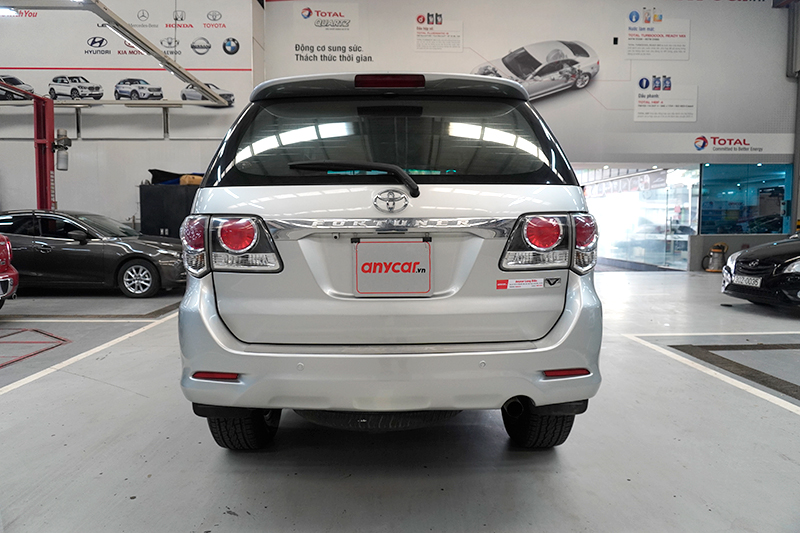 Toyota Fortuner V 4x2 2.7AT 2015 - 6