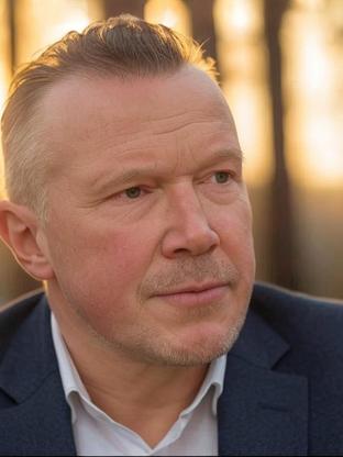 Aleksey Kravchenko — celebrity look-alike to Anthony Rapp