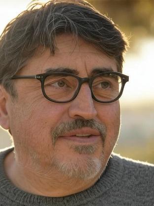 Alfred Molina — celebrity look-alike to Michael Nouri