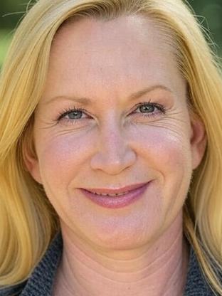 Angela Kinsey — celebrity look-alike to Alice Evans