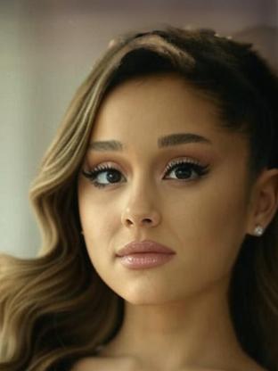 Ariana Grande — celebrity look-alike to Shay Mitchell