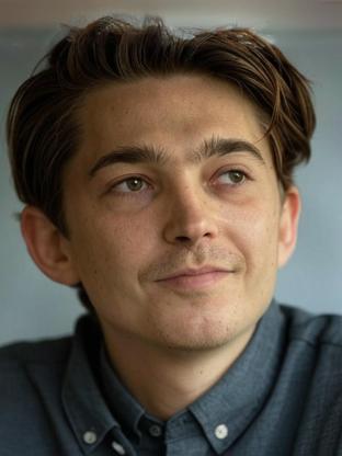 Austin Abrams — celebrity look-alike to David Dawson