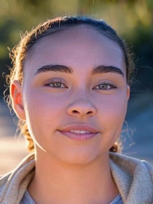 Bailey Bass — celebrity look-alike to Alexandra Shipp