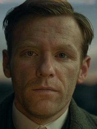 Brian Gleeson — celebrity look-alike to Joshua Leonard