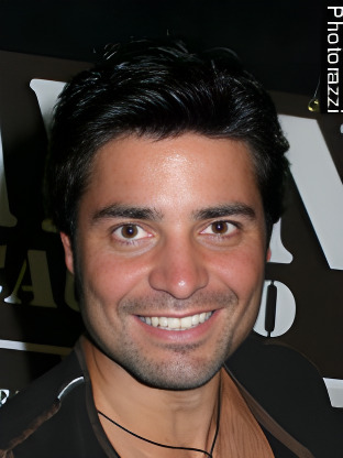 Chayanne — celebrity look-alike to Diego Serrano