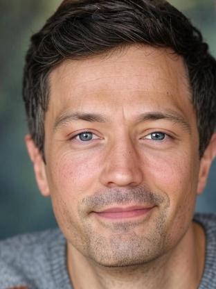 Christian Coulson — celebrity look-alike to David Kross