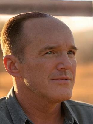 Clark Gregg — celebrity look-alike to Patrick St. Esprit