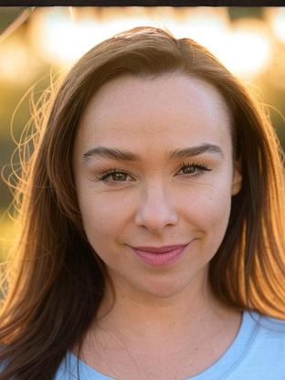 Danielle Harris — celebrity look-alike to Lacey Chabert