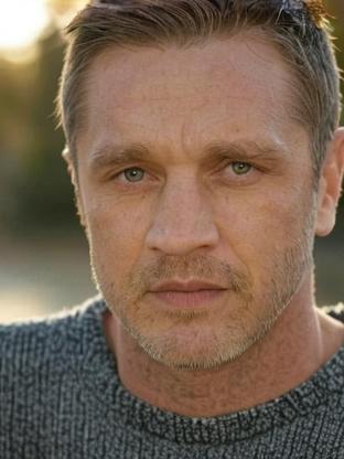 Devon Sawa — celebrity look-alike to Boyd Holbrook