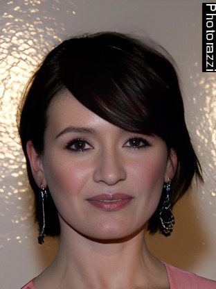 Emily Mortimer — celebrity look-alike to Laura Spencer