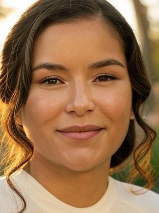 Emily Rios — celebrity look-alike to Makenzie Vega