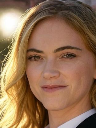 Emily Wickersham — celebrity look-alike to Miranda Raison