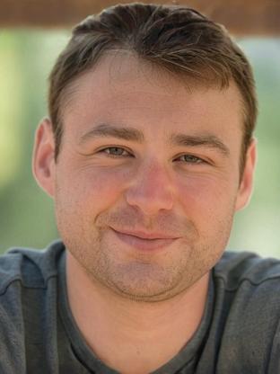 Emory Cohen — celebrity look-alike to Thomas Doherty