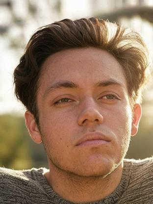 Ethan Cutkosky — celebrity look-alike to Walker Scobell