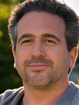 Ethan Sandler — celebrity look-alike to Clayton Snyder